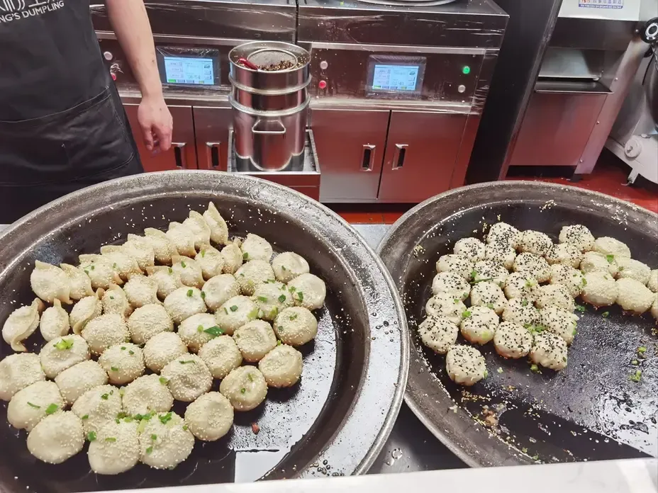 Yang's Dumpling cook scene