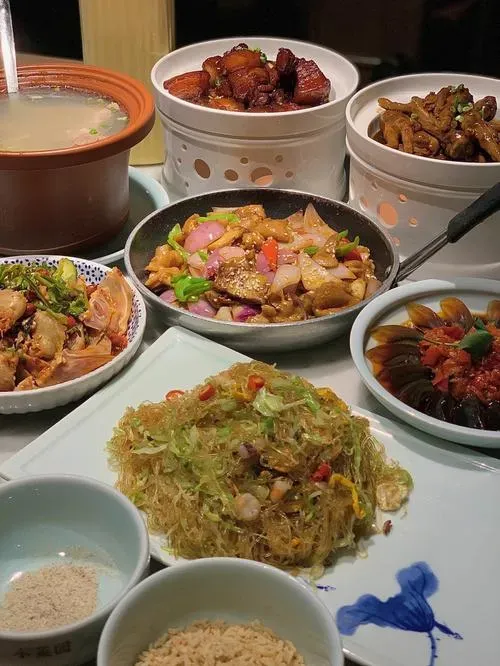 Xiaocaiyuan sign dishes